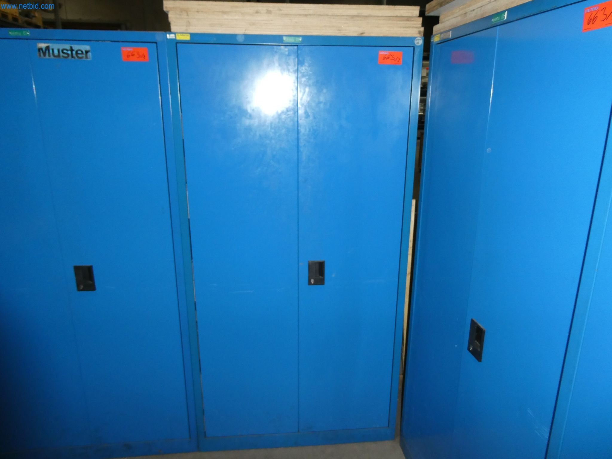 Werkzeugschrank m. Werkzeugaufnahmen